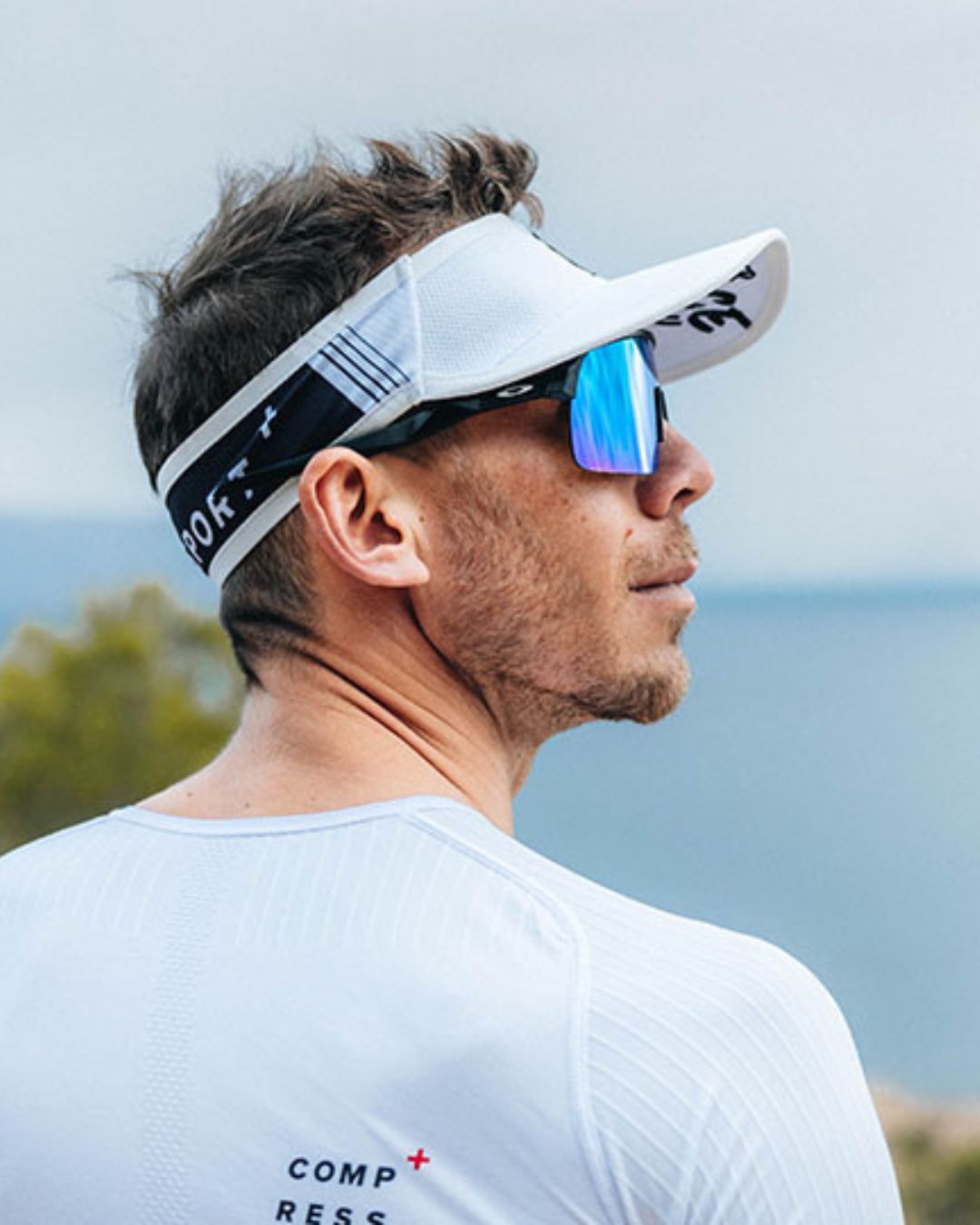 VISERA COMPRESSPORT ULTRALIGHT BLANCO/NEGRO UNISEX