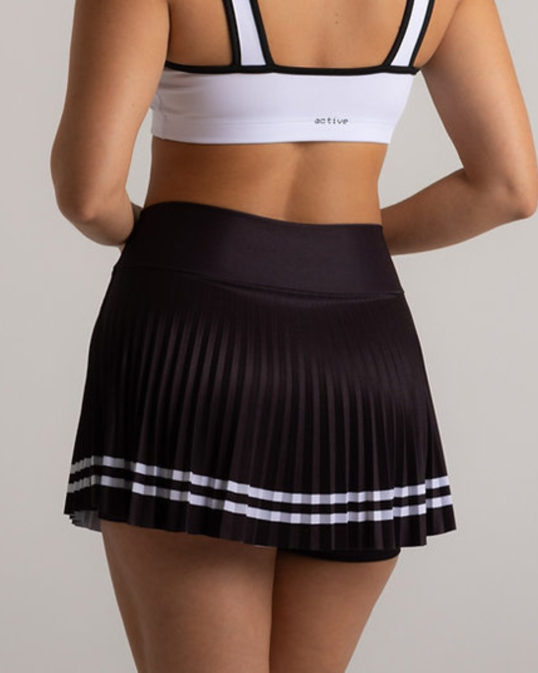 FALDA SHORT RUNNING/PADEL GO ACTIVE NEGRA DAMA