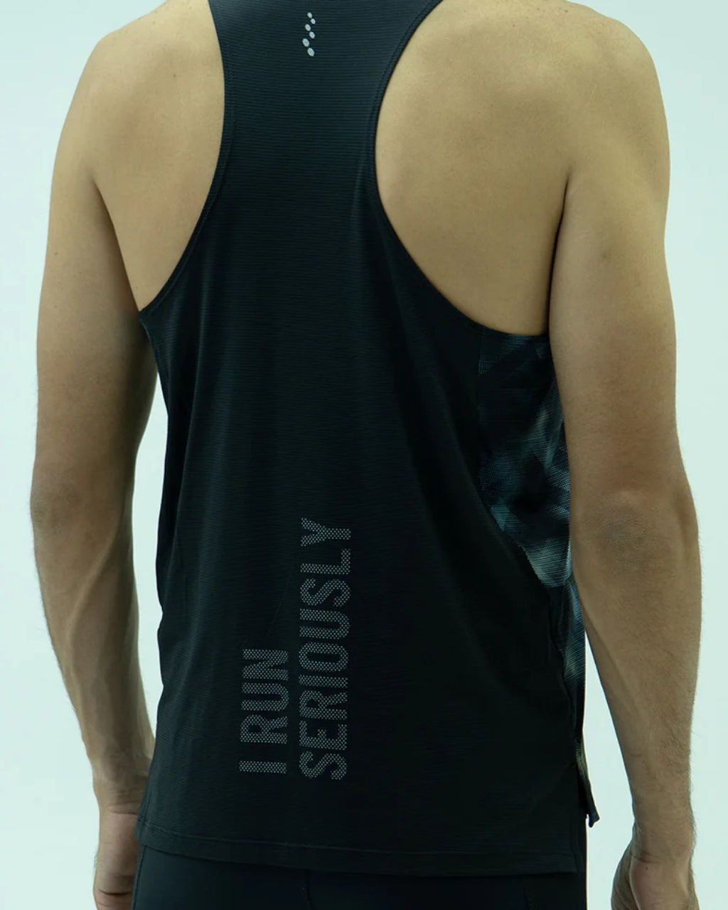 CAMISETA RUNNING SAFETTI BOREAL NEGRO ESTAMPADO MANGA SISA HOMBRE