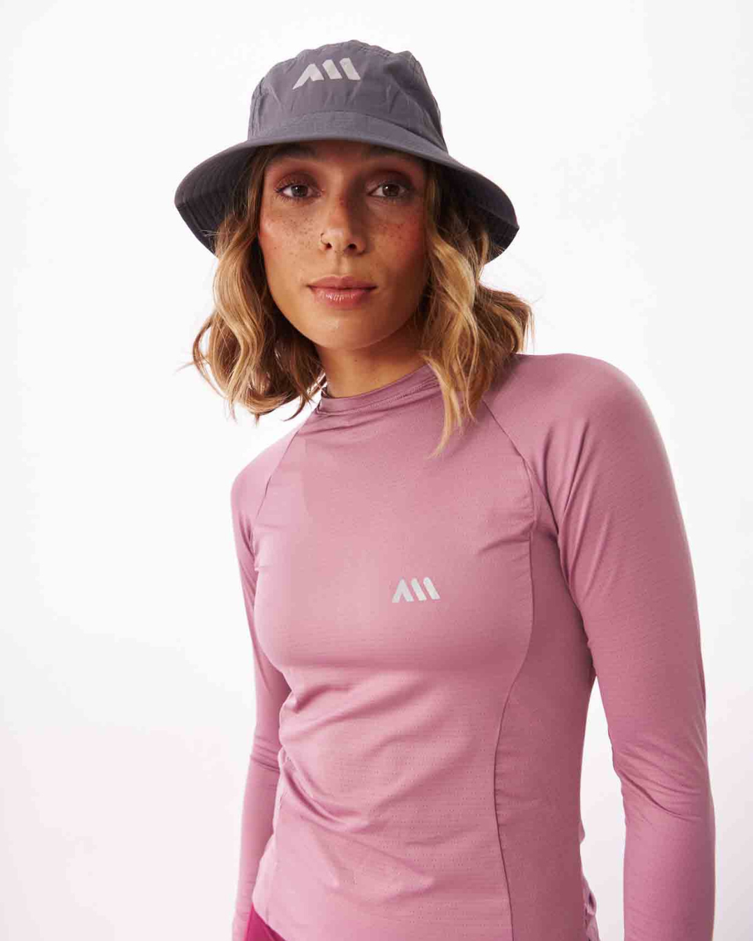 CAMISETA RUNNING ANONYMOUS PERFORMANCE LONG TEE LILA DAMA