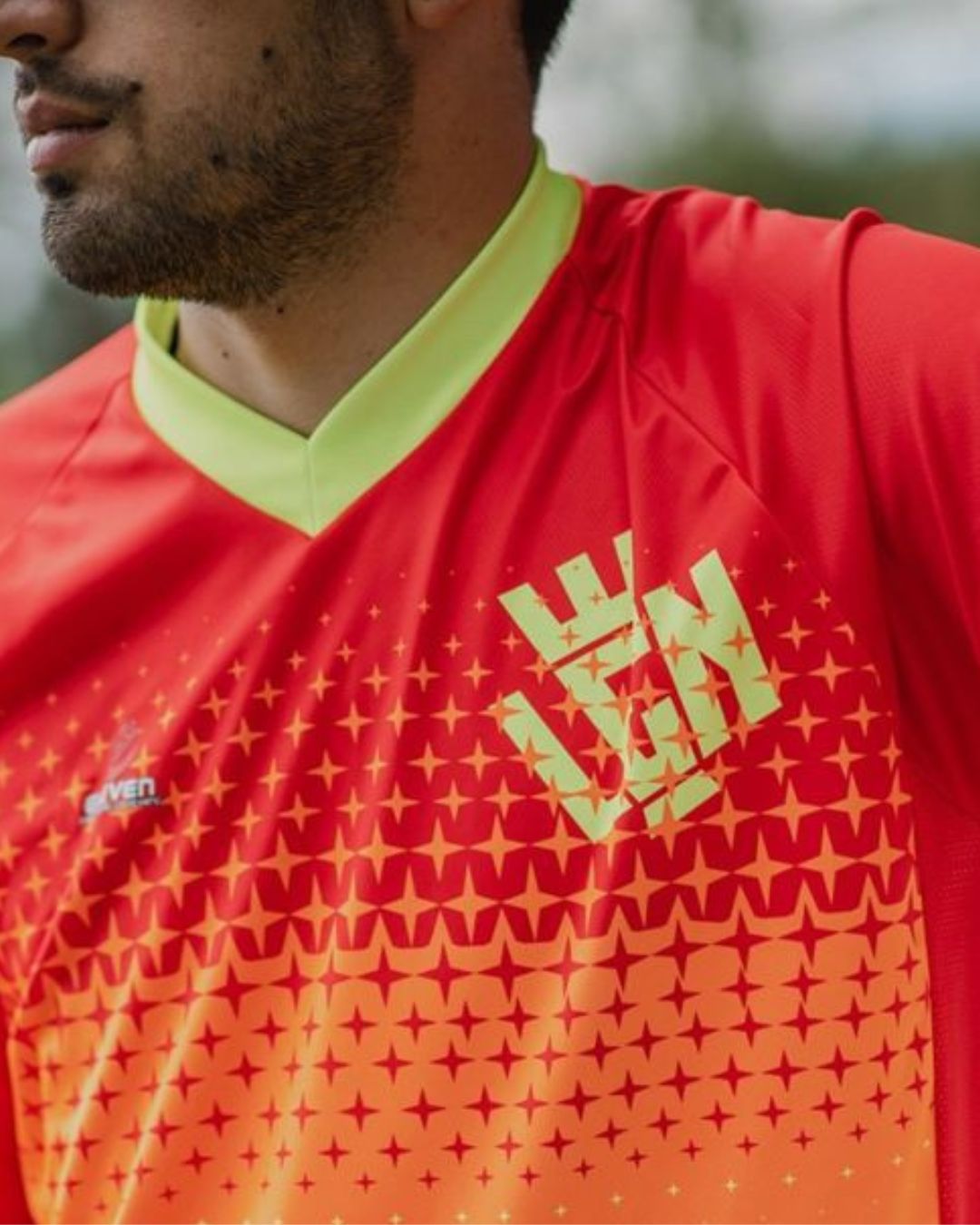 BUZO MTB ELLEVEN PRO ROJO-AMARILLO HOMBRE