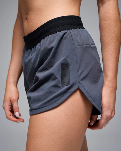 PANTALONETA RUNNING GIVELO BYND 3 GRIS OSCURO DAMA