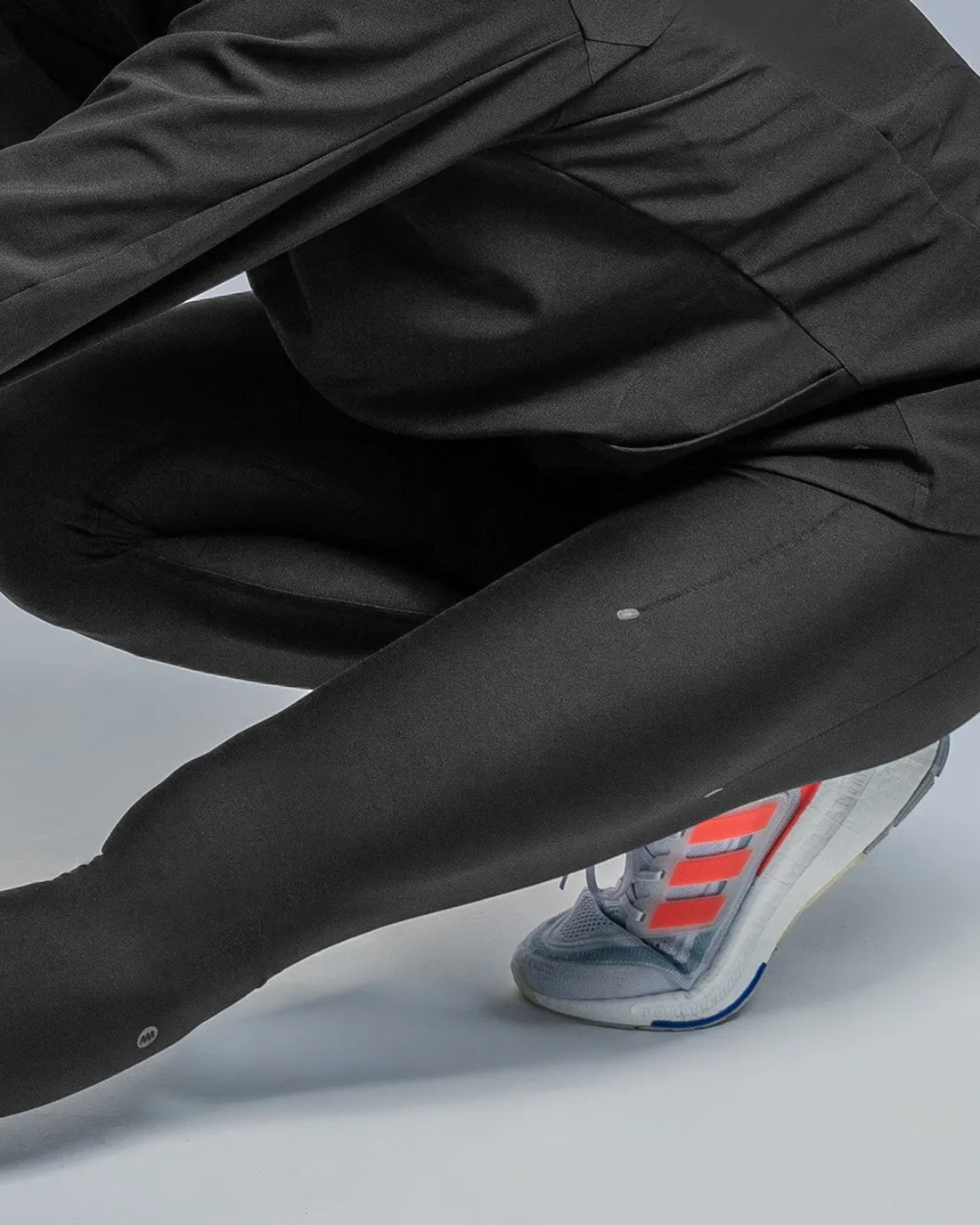 PANTALON RUNNING SUAREZ TIGHT BLACK HOMBRE