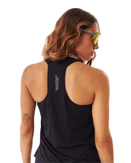 CAMISETA RUNNING ANONYMOUS SPEED VEST NEGRO SISA DAMA