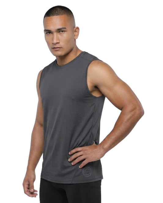 CAMISETA RUNNING NATIVOS CLASICA MANGA SISA GRIS OSCURO HOMBRE