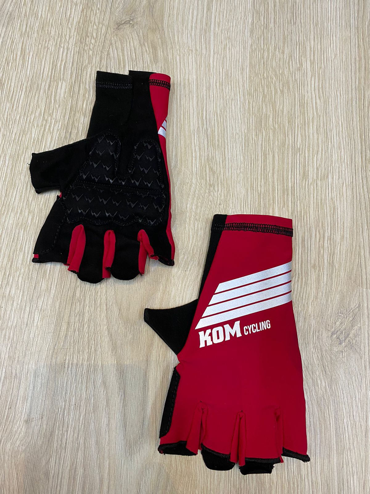 GUANTES KOM DEDO CORTO