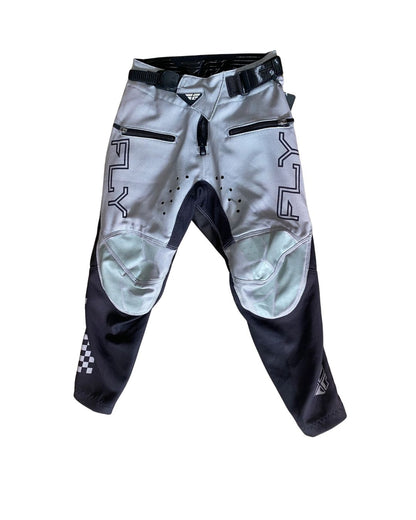 PANTALON FLY RAYCE BICYCLE NEGRO /GRIS