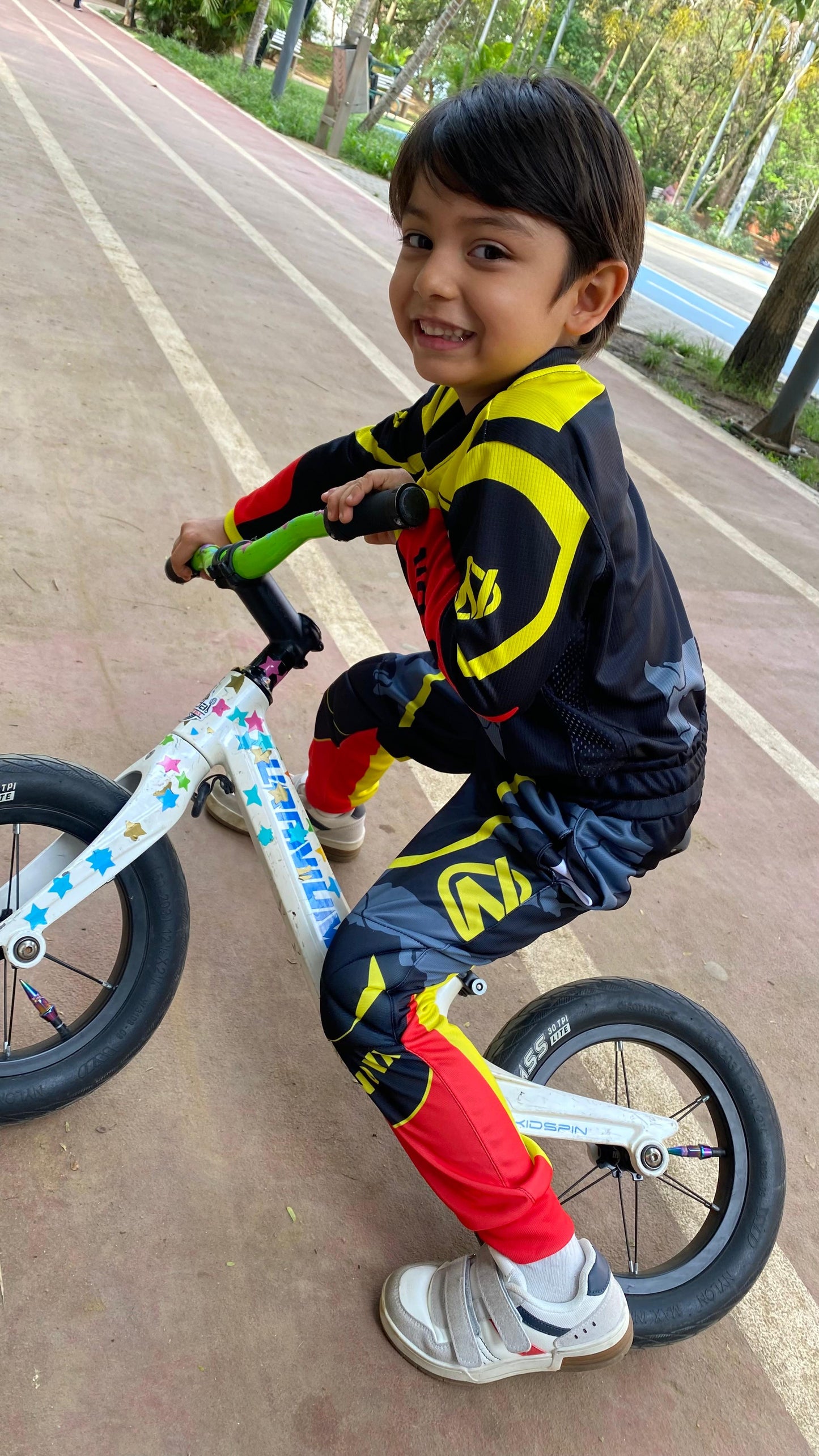 UNIFORME BMX NIÑO MULTICOLOR UNISEX