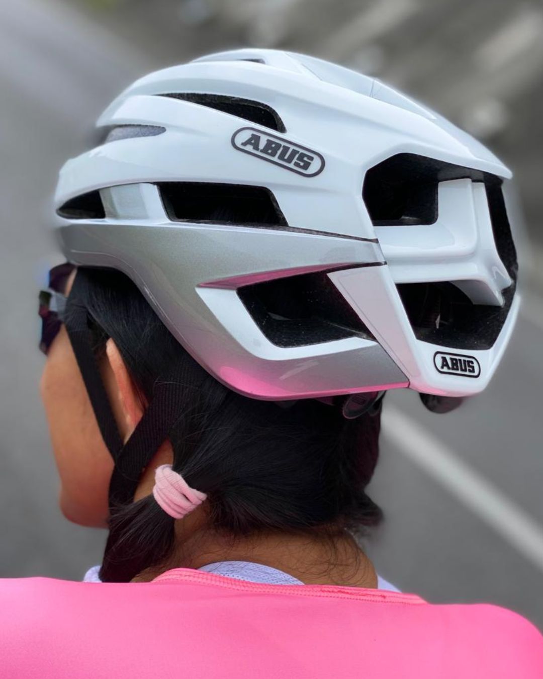 CASCO RUTA ABUS STORMCHASER BLANCO/ PLATEADO